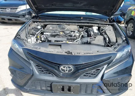 2021 Toyota Camry Se z USA, uszkodzony, nr VIN 4T1G11AK6MU419689
